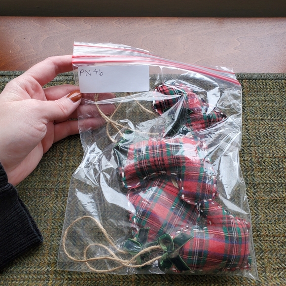 Set Of 4 hand-made Christmas Ornaments Holiday - Picture 7 of 7